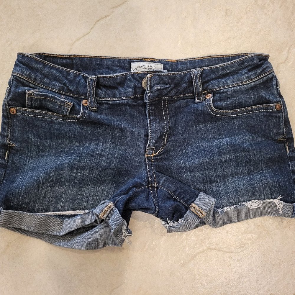 Aeropostale Jean Shorts size 3/4